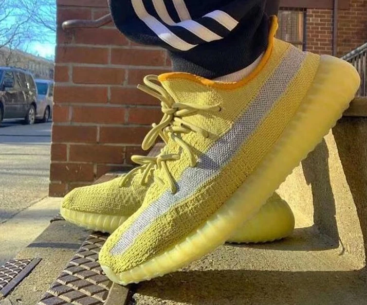 Yeezy Boost 350 V2-47