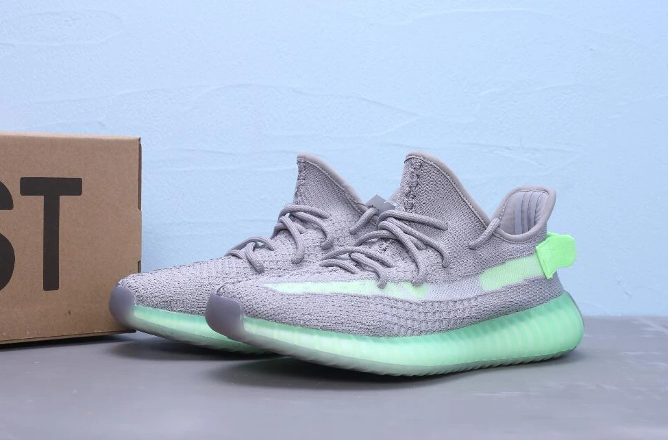 Yeezy Boost 350 V2-60