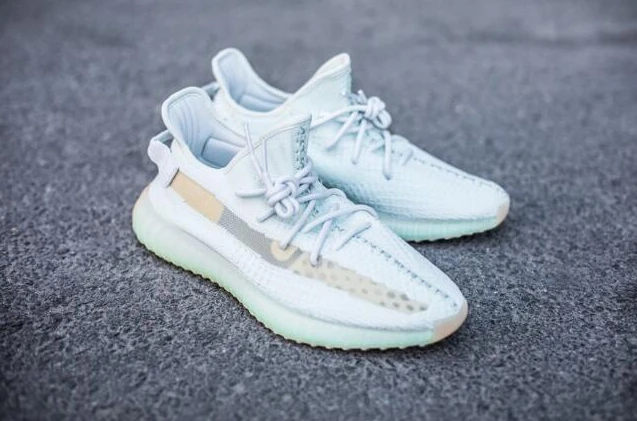 Yeezy Boost 350 V2 Hyperspace