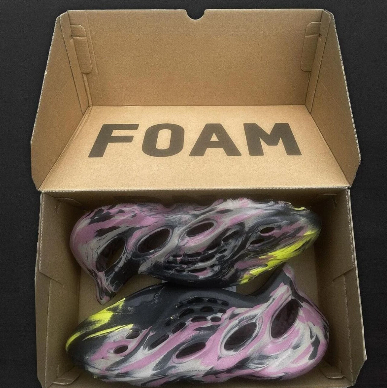 Yeezy Foam Runner MX Carbon