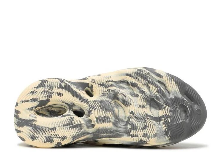 Yeezy Foam Runner MXT Moon Grey