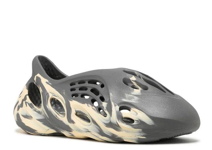 Yeezy Foam Runner MXT Moon Grey