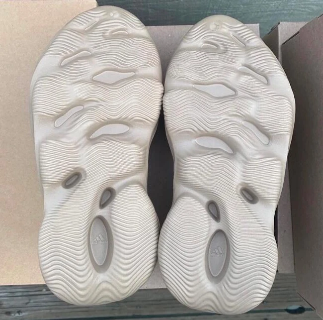 Yeezy Foam Runner Mist