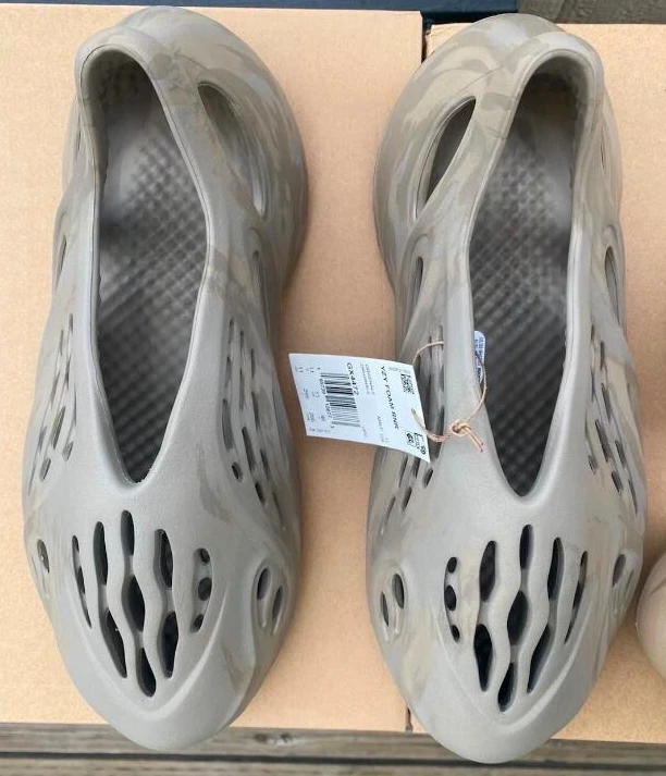 Yeezy Foam Runner Stone Sage