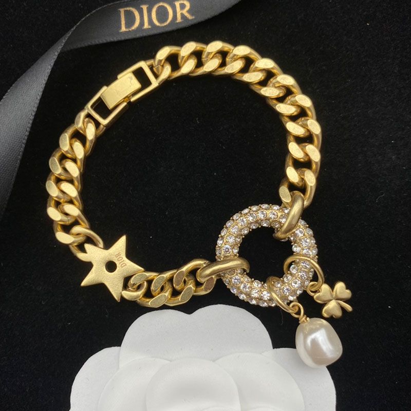 Dior 30 Montaigne Bracelet Metal, White Crystals With A White Resin Pearl Gold Hot Sale