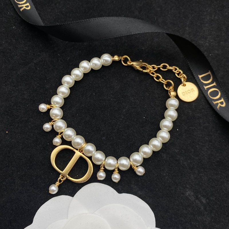 Dior 30 Montaigne Bracelet Metal and White Resin Pearls Gold Hot Sale