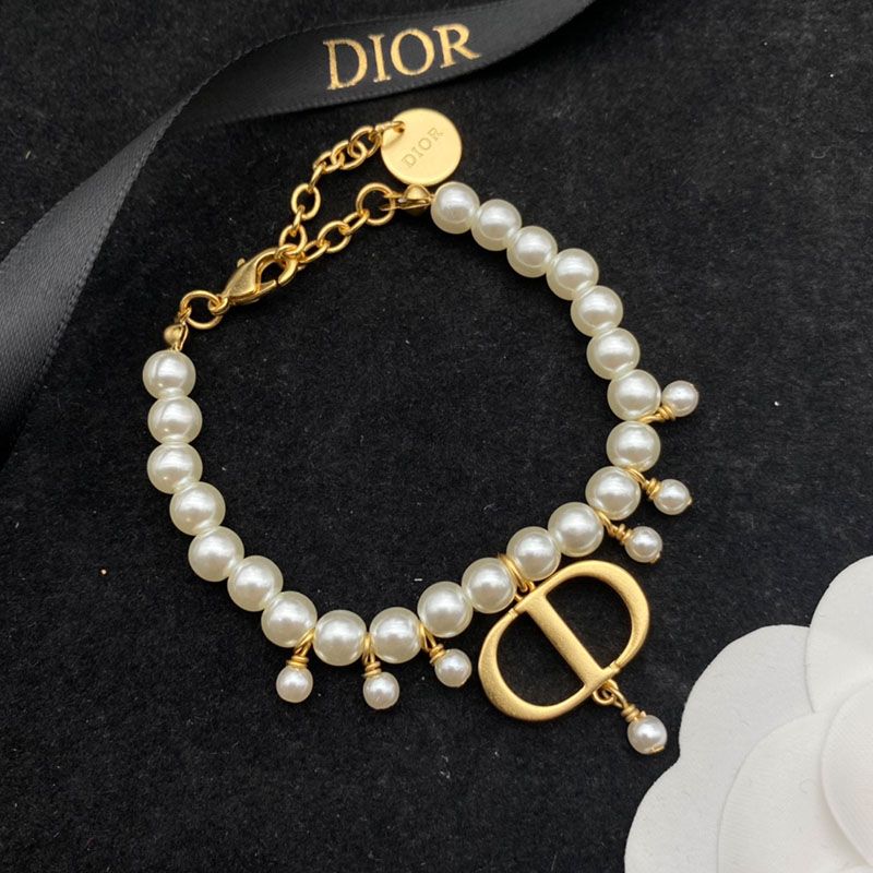 Dior 30 Montaigne Bracelet Metal and White Resin Pearls Gold Hot Sale