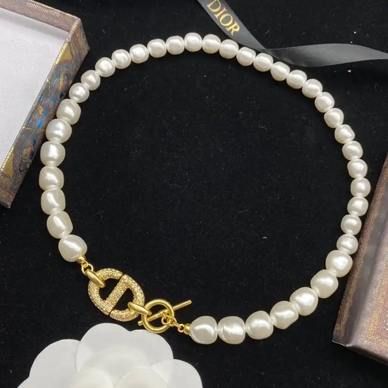 Hot Dior 30 Montaigne Choker Metal, White Resin Pearls And White Crystals Gold