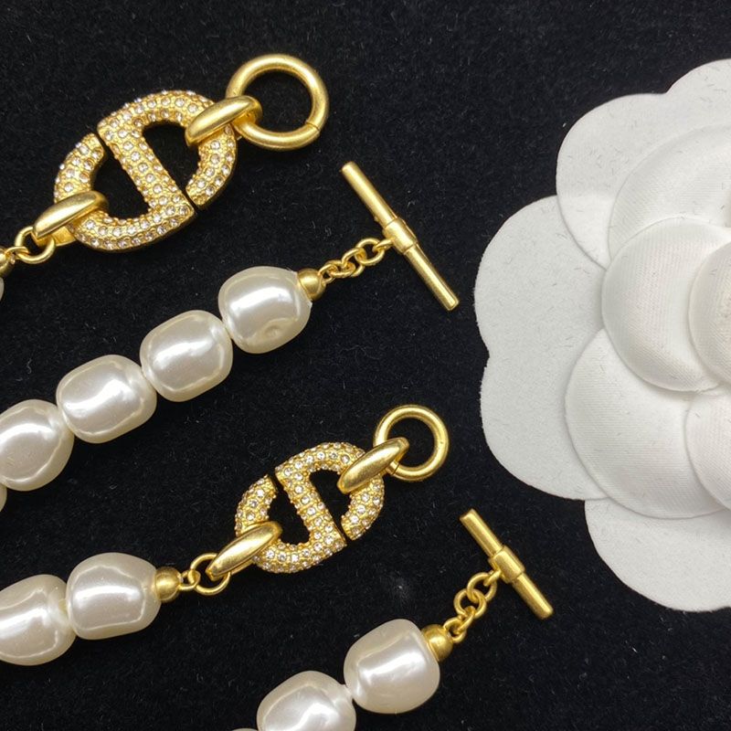 Dior 30 Montaigne Choker Metal, White Resin Pearls And White Crystals Gold Hot Sale