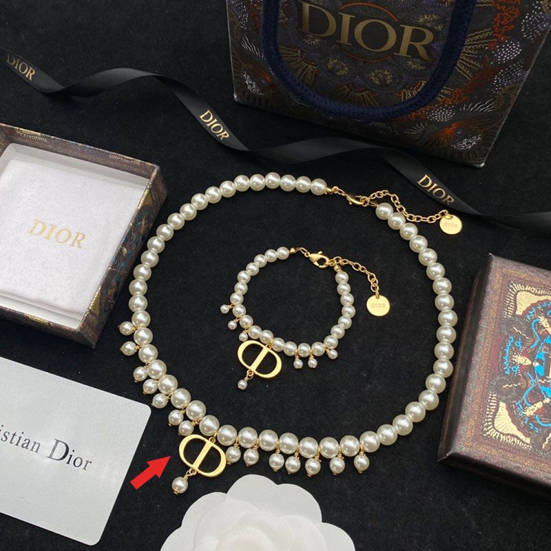 Hot Dior 30 Montaigne Choker Gold-Finish Metal and White Resin Pearls Gold