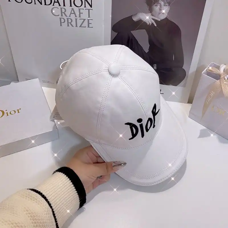 Hot Dior Baseball Cap Shawn Logo Motif Cotton White