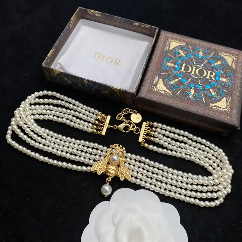 Dior Bee Necklace In Metal and White Resin Pearls Gold Hot Sale