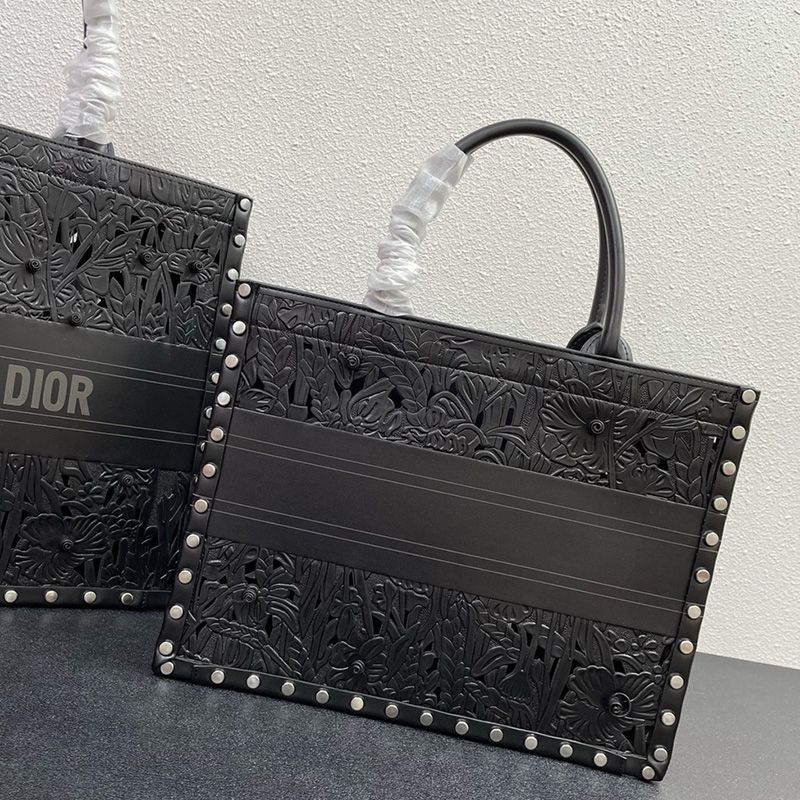 TOP Dior Book Tote Rosette Calfskin Black