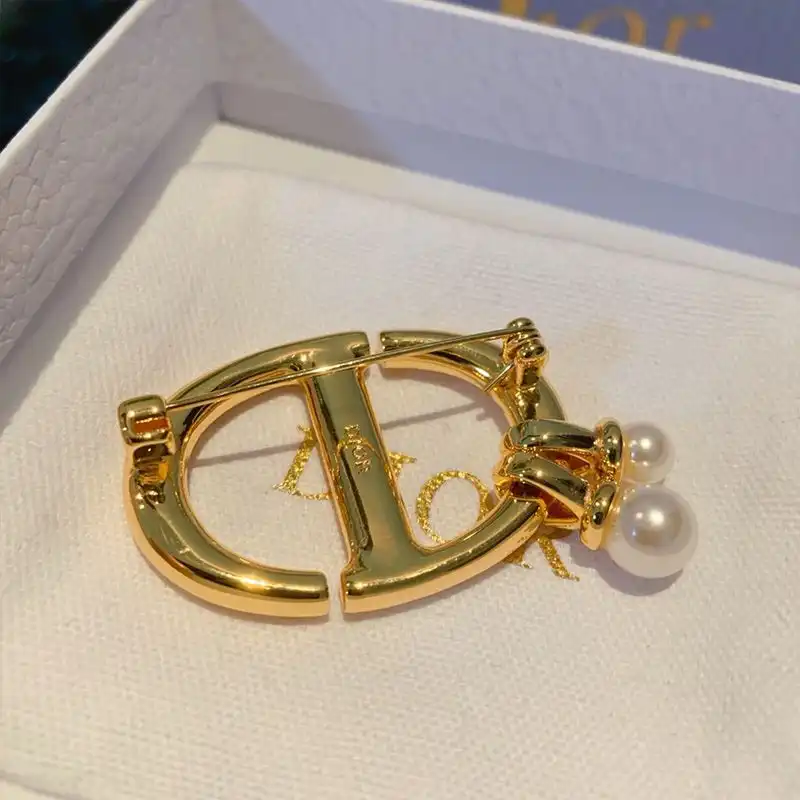 Affordable Hot Dior CD Navy Brooch Metal and White Resin Pearls Gold