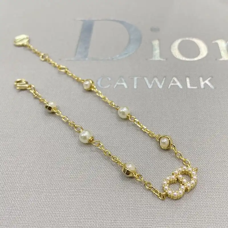 Affordable Hot Dior Clair D Lune Bracelet Metal and Pearls Gold