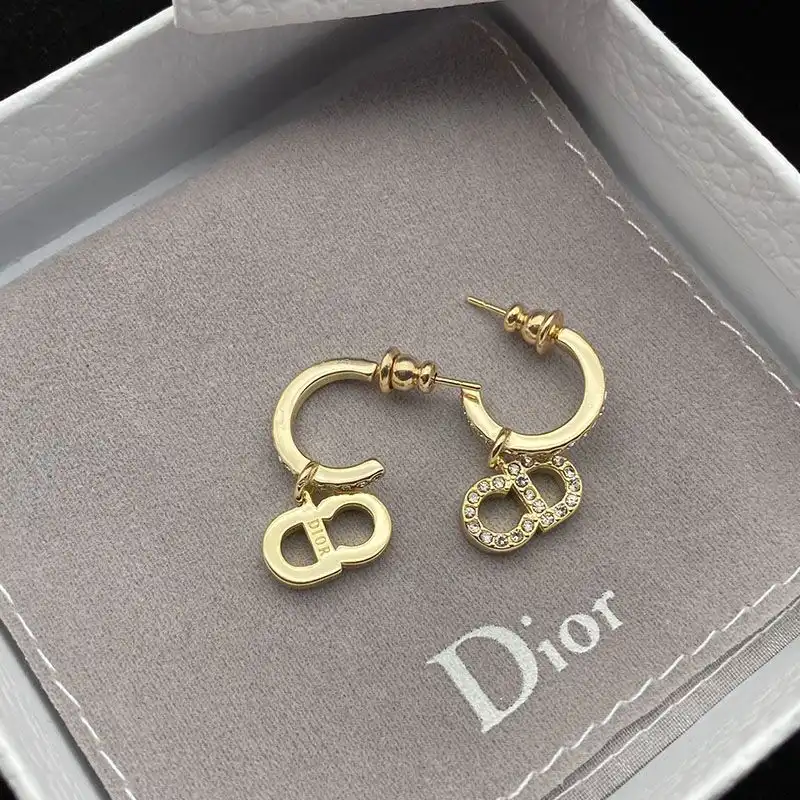 Affordable Hot Dior Clair D Lune Earrings Metal And White Crystals Gold