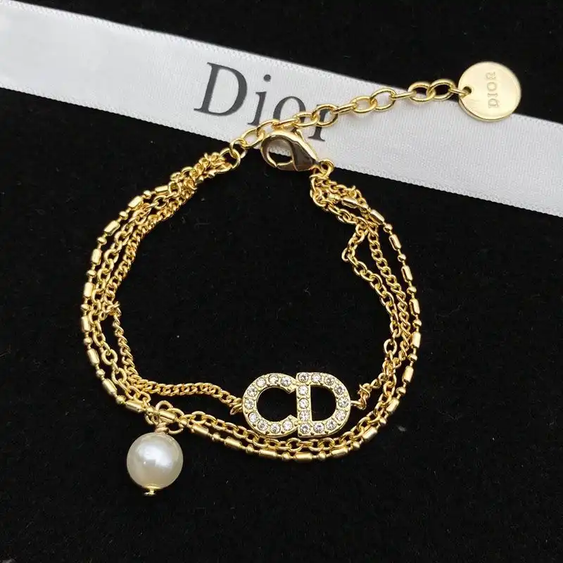 Hot Dior Clair D Lune Bracelet Metal And White Crystals With A White Resin Pearl Gold