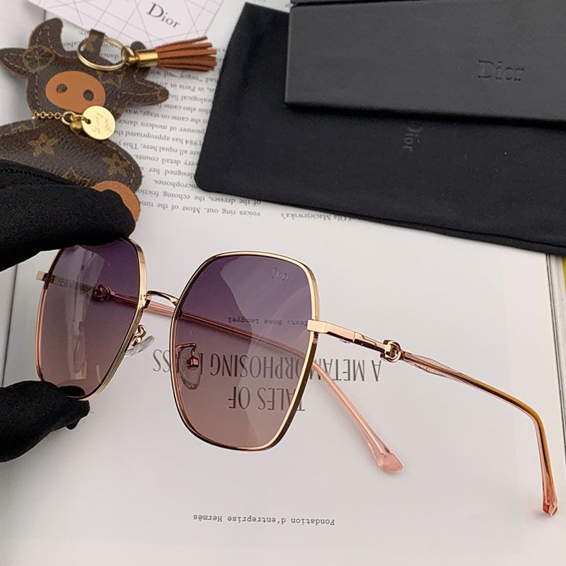 Dior D2701 Square Sunglasses In Gold Hot Sale