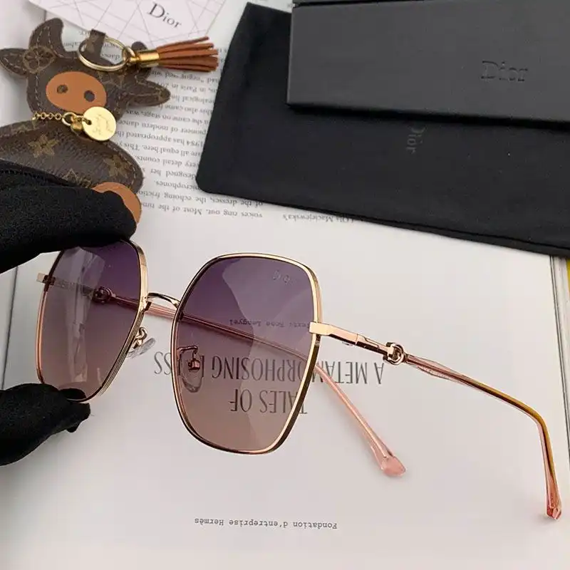 Cheap Hot Dior D2701 Square Sunglasses In Gold