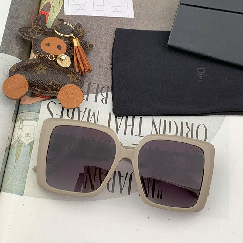 Dior D7627 Oversized Square Sunglasses In Khaki Hot Sale