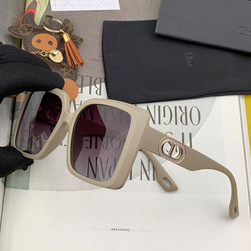 Dior D7627 Oversized Square Sunglasses In Khaki Hot Sale