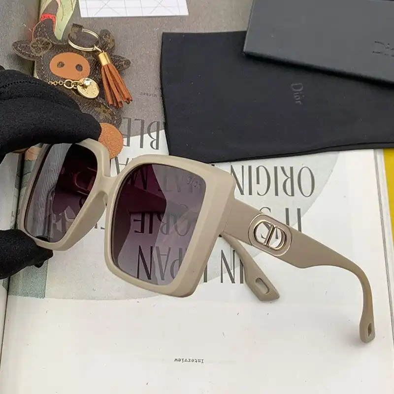 Affordable Hot Dior D7627 Oversized Square Sunglasses In Khaki