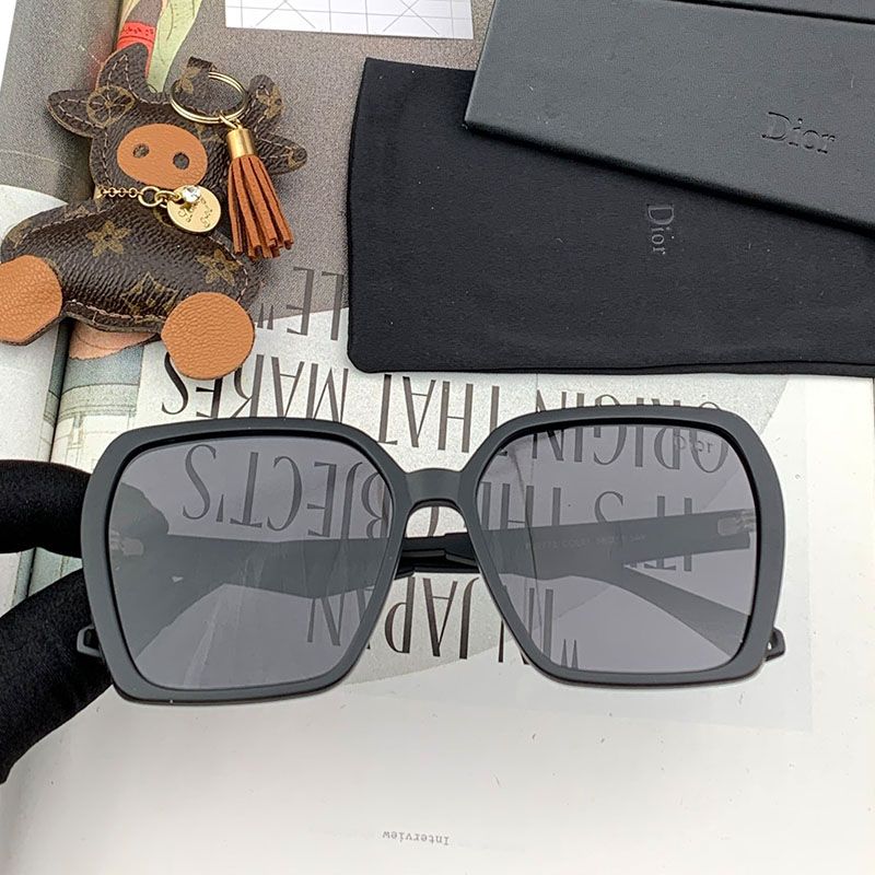 Dior D7732 Square Sunglasses In Black Hot Sale