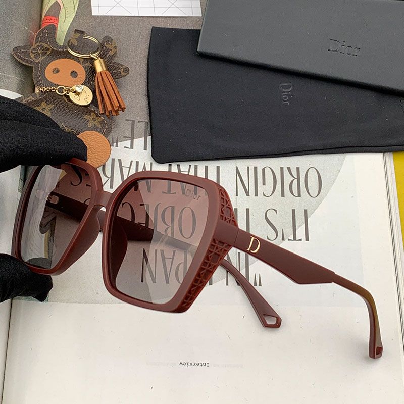 Dior D7732 Square Sunglasses In Burgundy Hot Sale