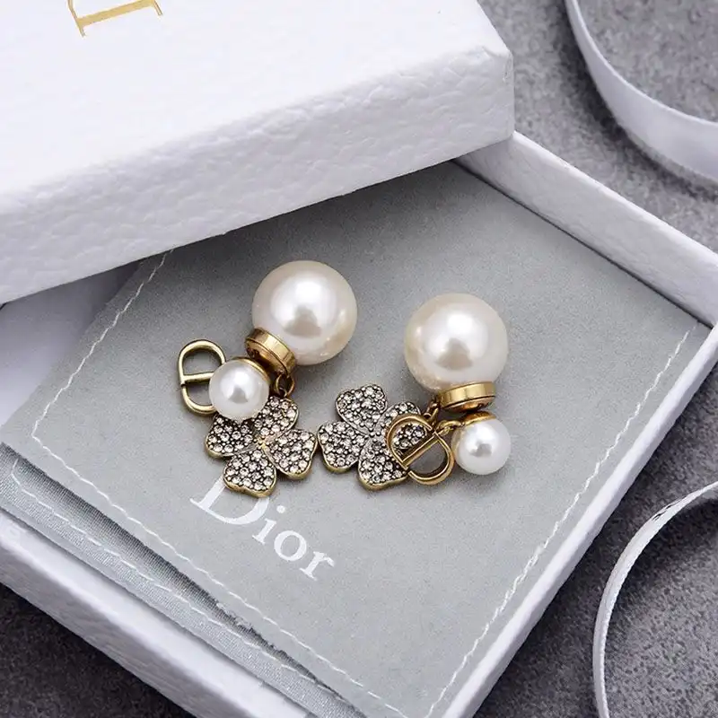 Cheap Hot Dior Tribales Earrings Antique CD, White Resin Pearls And White Four-Leaf Clover Gold