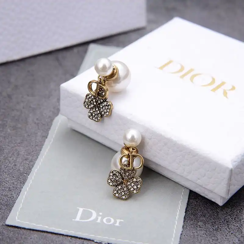 Cheap Hot Dior Tribales Earrings Antique CD, White Resin Pearls And White Four-Leaf Clover Gold