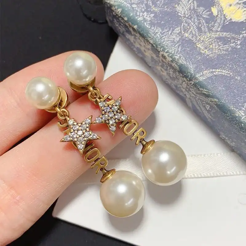 Hot J'Adior Earrings Antique Metal, White Resin Pearls And White Crystals Gold