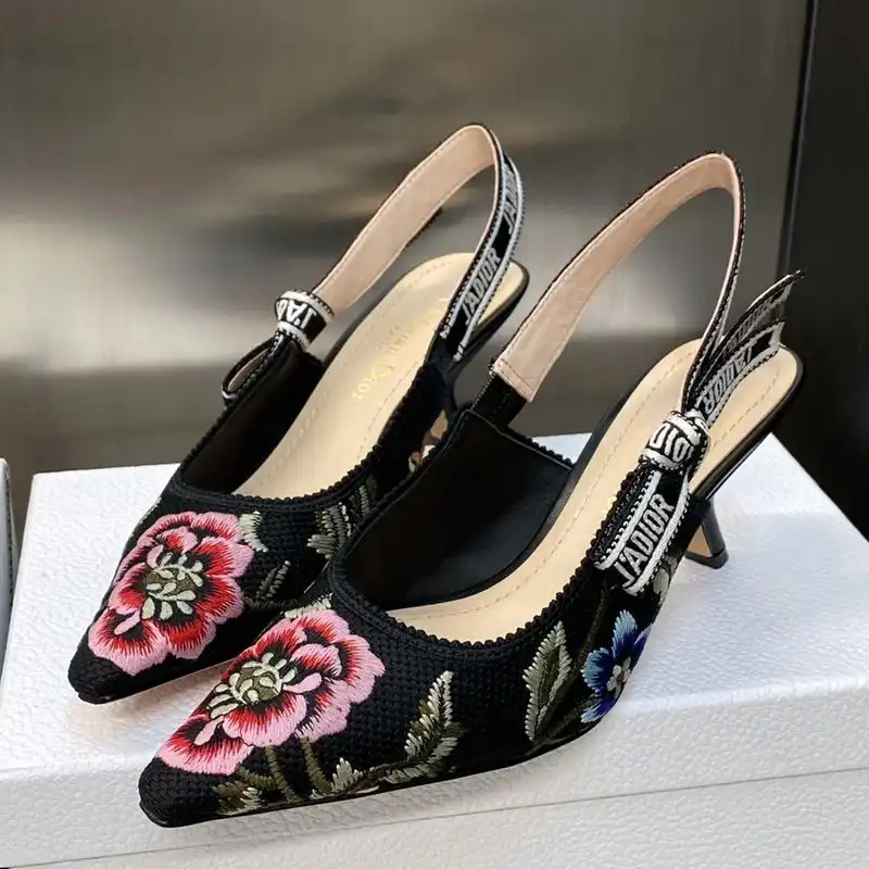 Cheap Hot J'Adior Slingback Pumps Women Petites Fleurs Motif Canvas Black