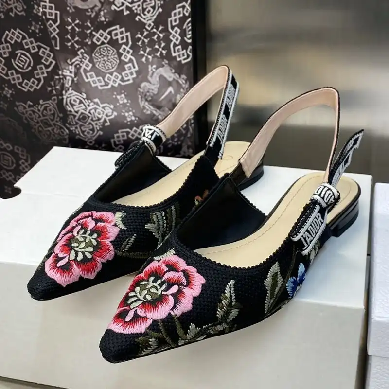 Cheap Hot J'Adior Slingback Pumps Women Petites Fleurs Motif Canvas Black