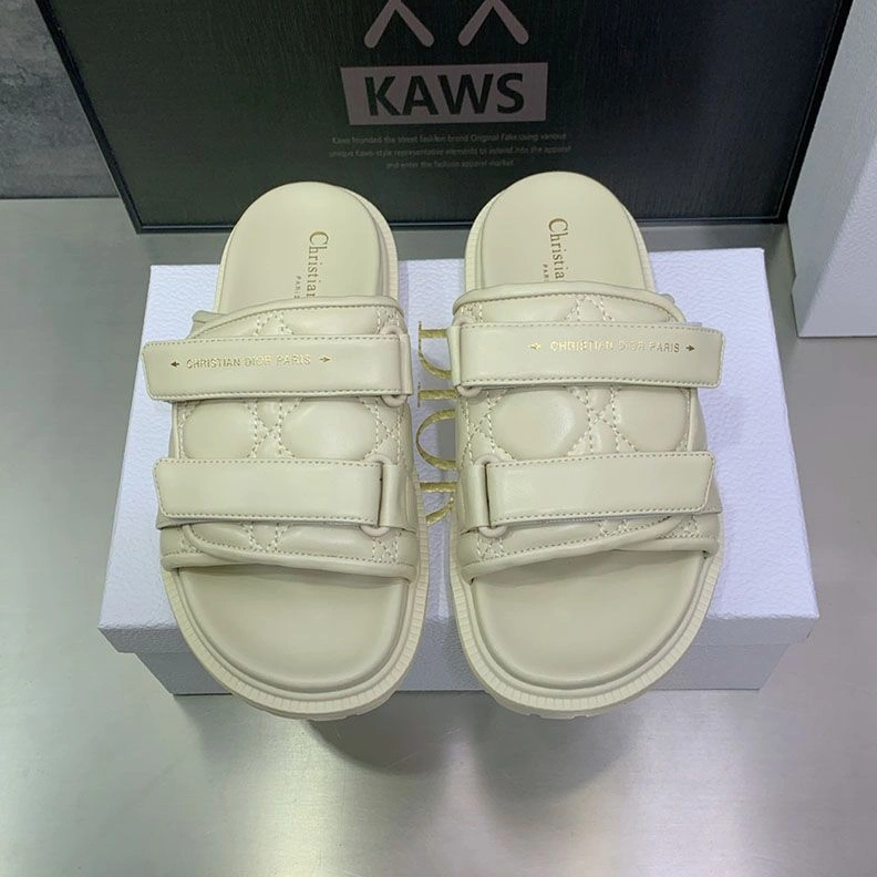 Comfortable 4626 Diorevolution Slides Women Quilted Cannage Calfskin White
