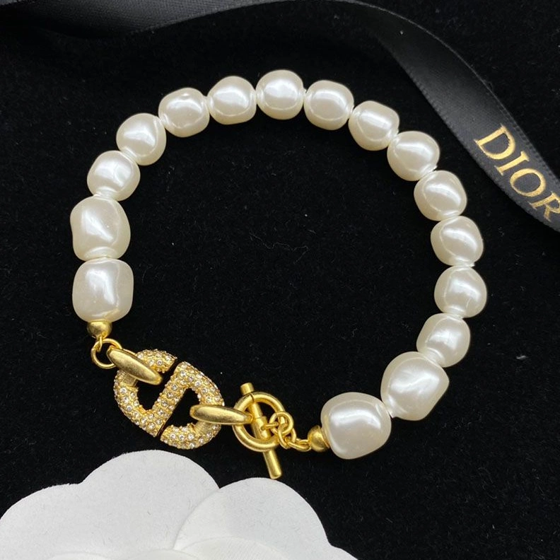 Dior 30 Montaigne Bracelet Metal, White Resin Pearls And White Crystals Gold ModernLook 1744