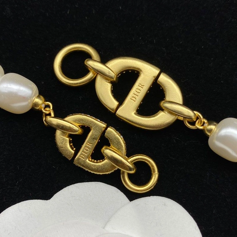 Dior 30 Montaigne Bracelet Metal, White Resin Pearls And White Crystals Gold ModernLook 1744