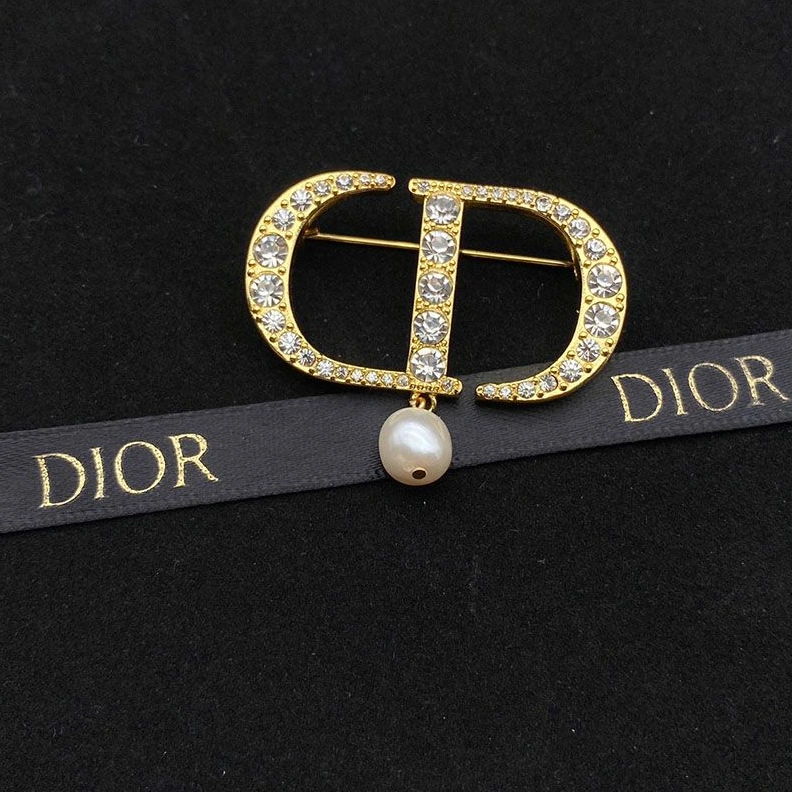 Dior 30 Montaigne Brooch Metal, Silver Crystals and White Resin Pearls Gold Trendy 3845