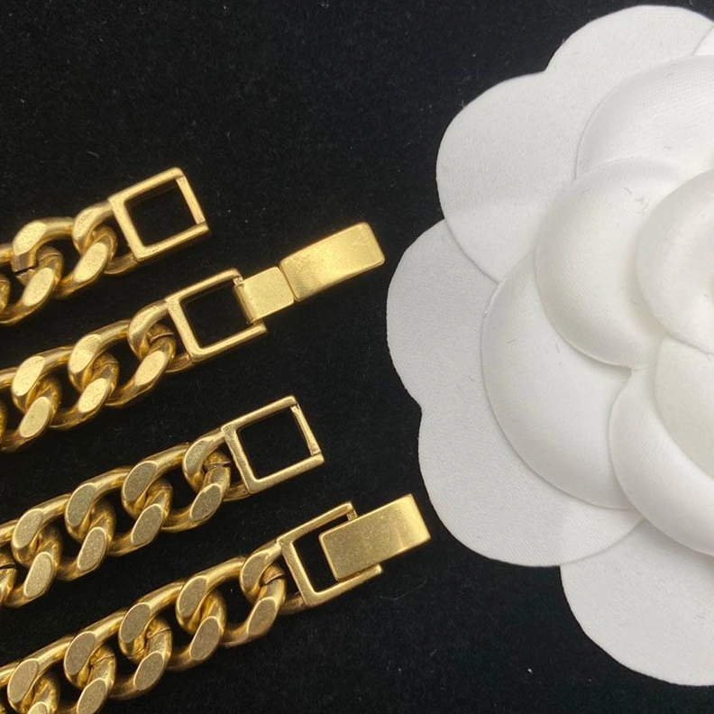 Dior 30 Montaigne Necklace Metal, White Resin Pearl And White Crystals Gold DailyWear 1877