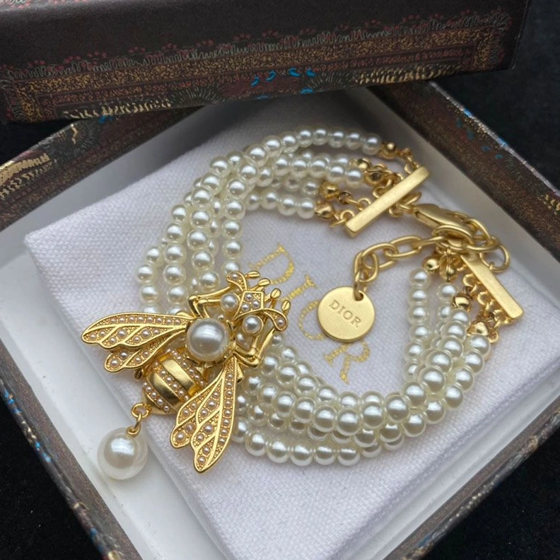 Dior Bee Bracelet In Metal and White Resin Pearls Gold Trendy 7544