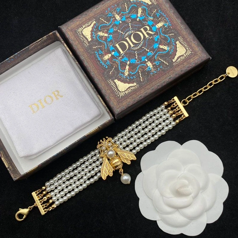 Dior Bee Bracelet In Metal and White Resin Pearls Gold Trendy 7544