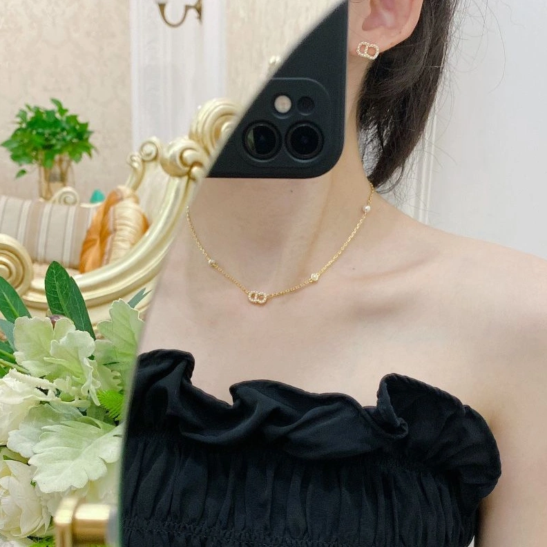 Dior Clair D Lune Necklace Metal and Pearls Gold ModernLook 9537