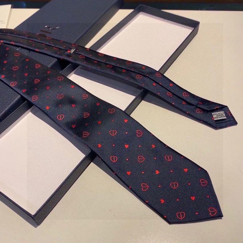 Dior Tie Coeur Hearts Motif Silk Blue StreetReady 1097