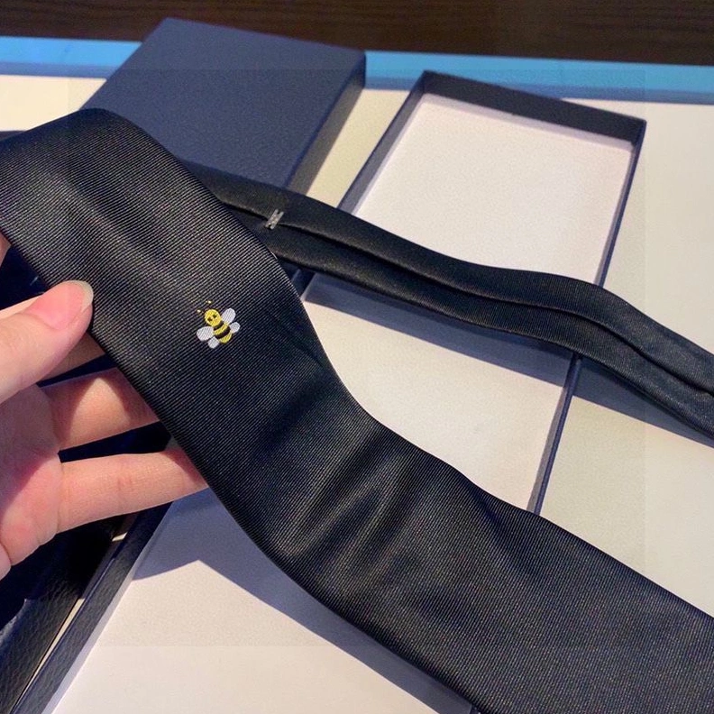 Dior Tie Kaws Bee Motif Silk Black WellDesigned 4151