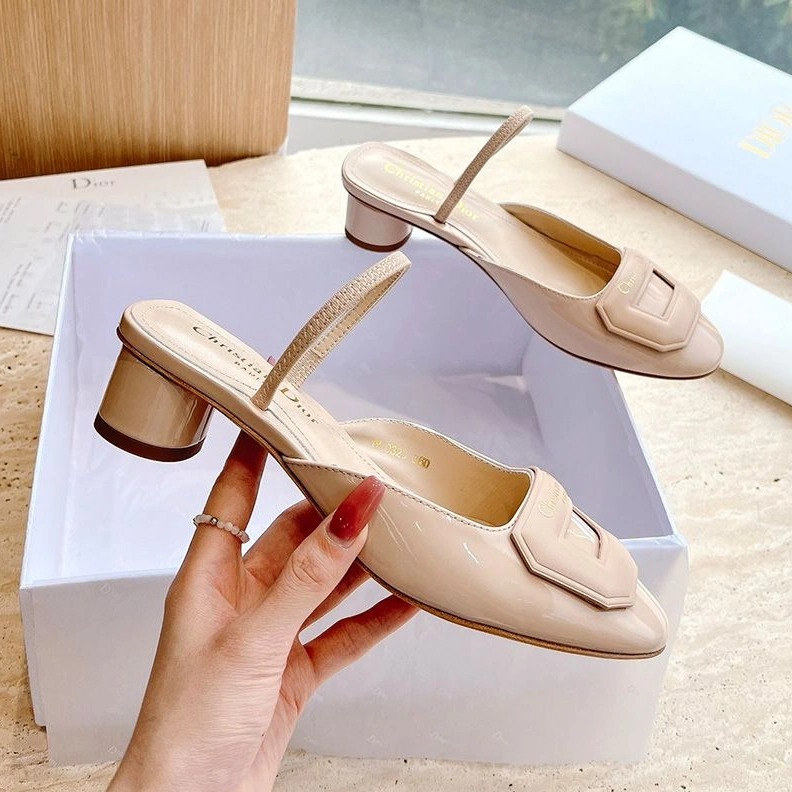 Fashionable 240 Dior Day Slingback Pumps Women Patent Calfskin Khaki