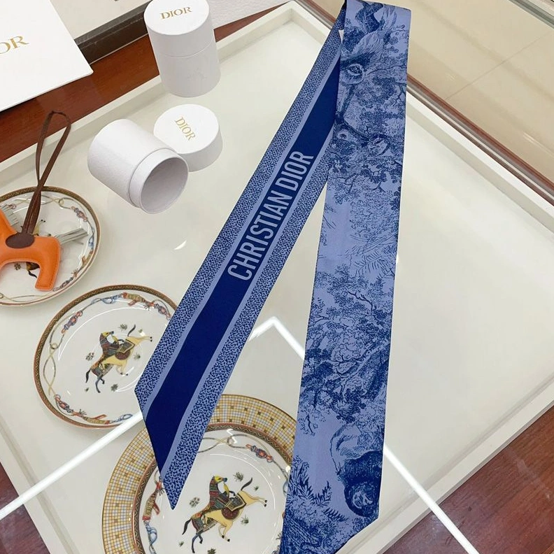 Fashionable 5975 Dior Mitzah Twill In Toile de Jouy Sauvage Motif Silk Blue