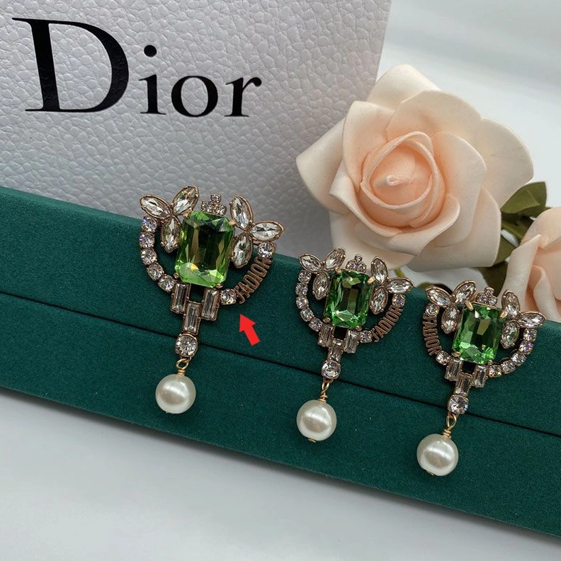 GoAnywhere 1892 J'Adior Brooch, Silver and Green Crystals with White Resin Pearls Gold