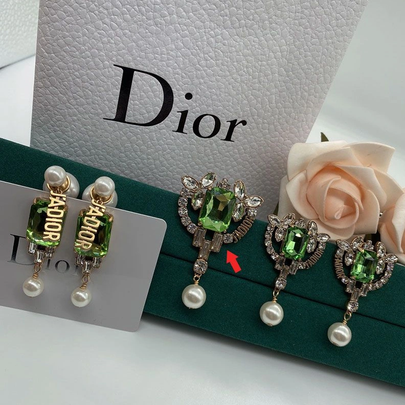 GoAnywhere 1892 J'Adior Brooch, Silver and Green Crystals with White Resin Pearls Gold