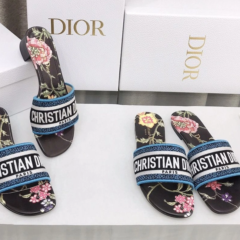 GoAnywhere 427 Christian Dior Dway Slides Women Petites Fleurs Motif Canvas Black