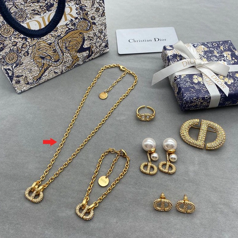 GoAnywhere 8937 Dior CD Necklace Metal and Silver Crystals Gold