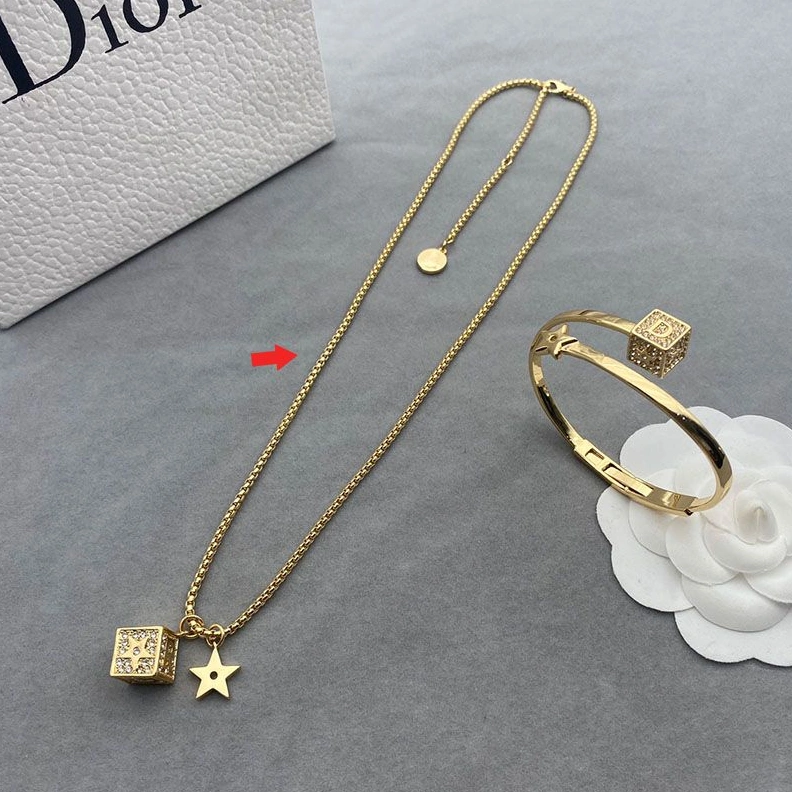 GoodFit 9558 Diorevolution Necklace Gold-Finish Metal with White Crystals Gold